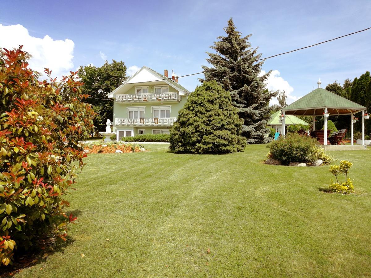 Elisoria Apartments Cserszegtomaj Bagian luar foto