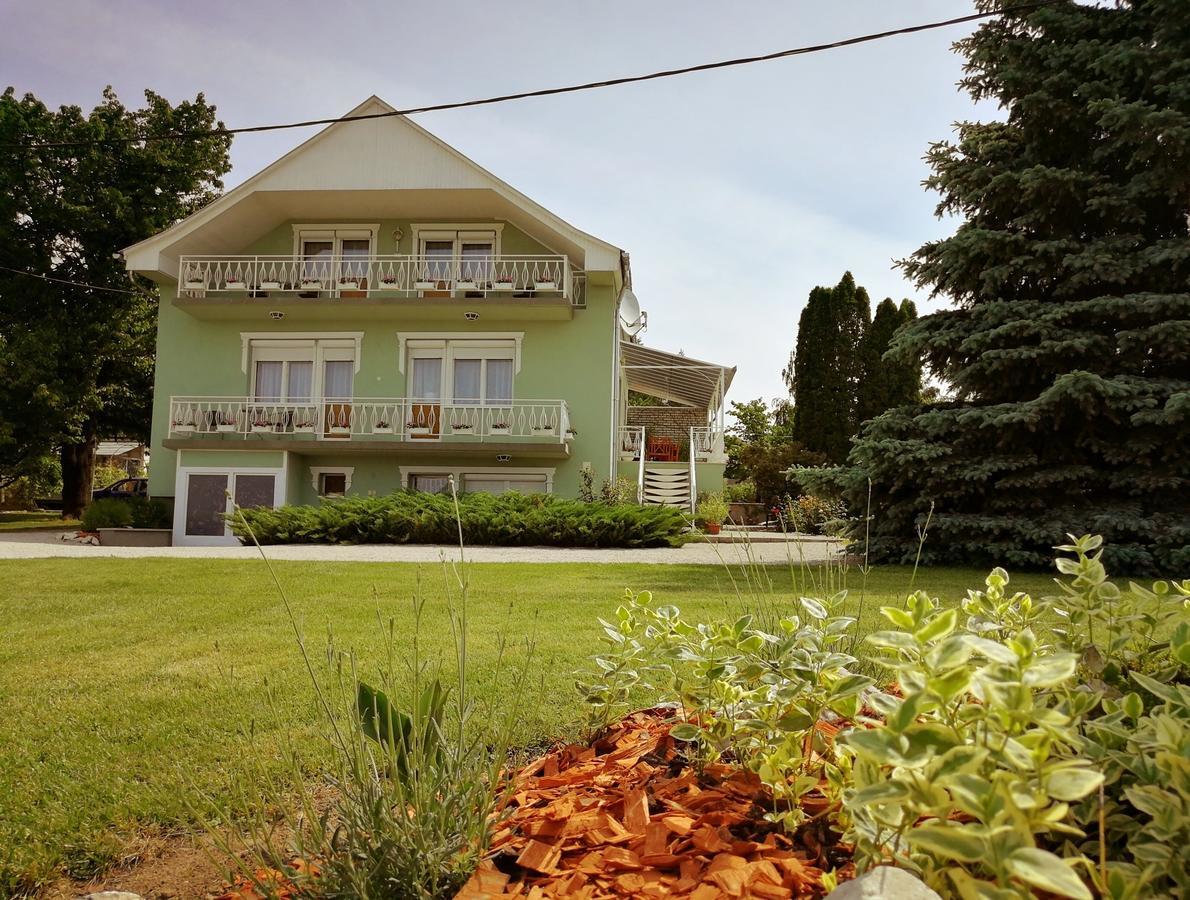 Elisoria Apartments Cserszegtomaj Bagian luar foto